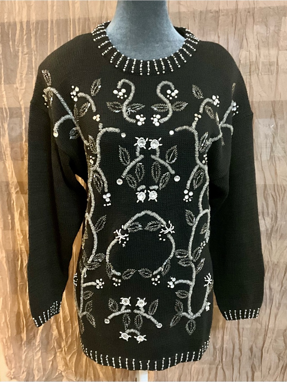 VINTAGE 80S VICTORIA HARBOUR BLACK SWEATER. SIZE SMALL.